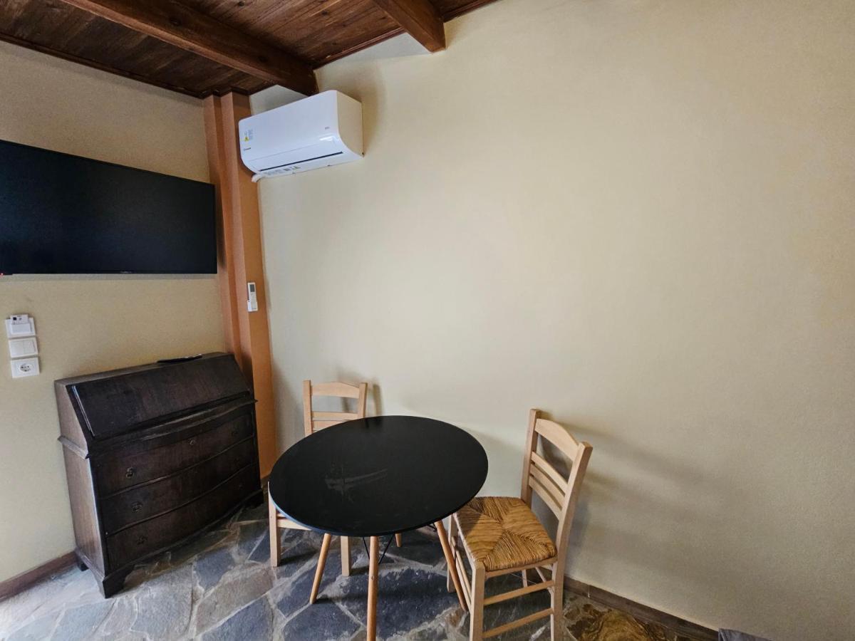 Villa Clotho Pórto Ráfti Eksteriør billede